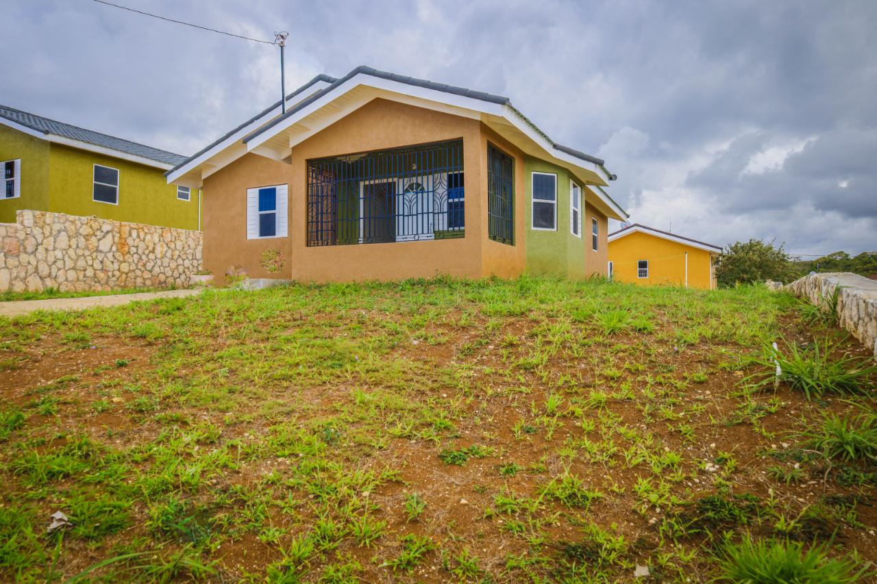 House For Rent STONE BROOK MANOR TRELAWN, Falmouth 100,000 Keez