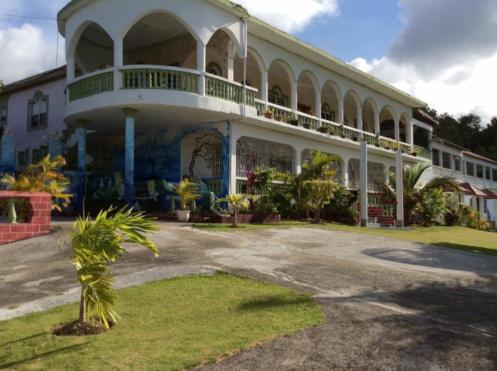 Resort / Villa For Sale SHERWOOD FOREST, PORTLAND, Fairy Hill