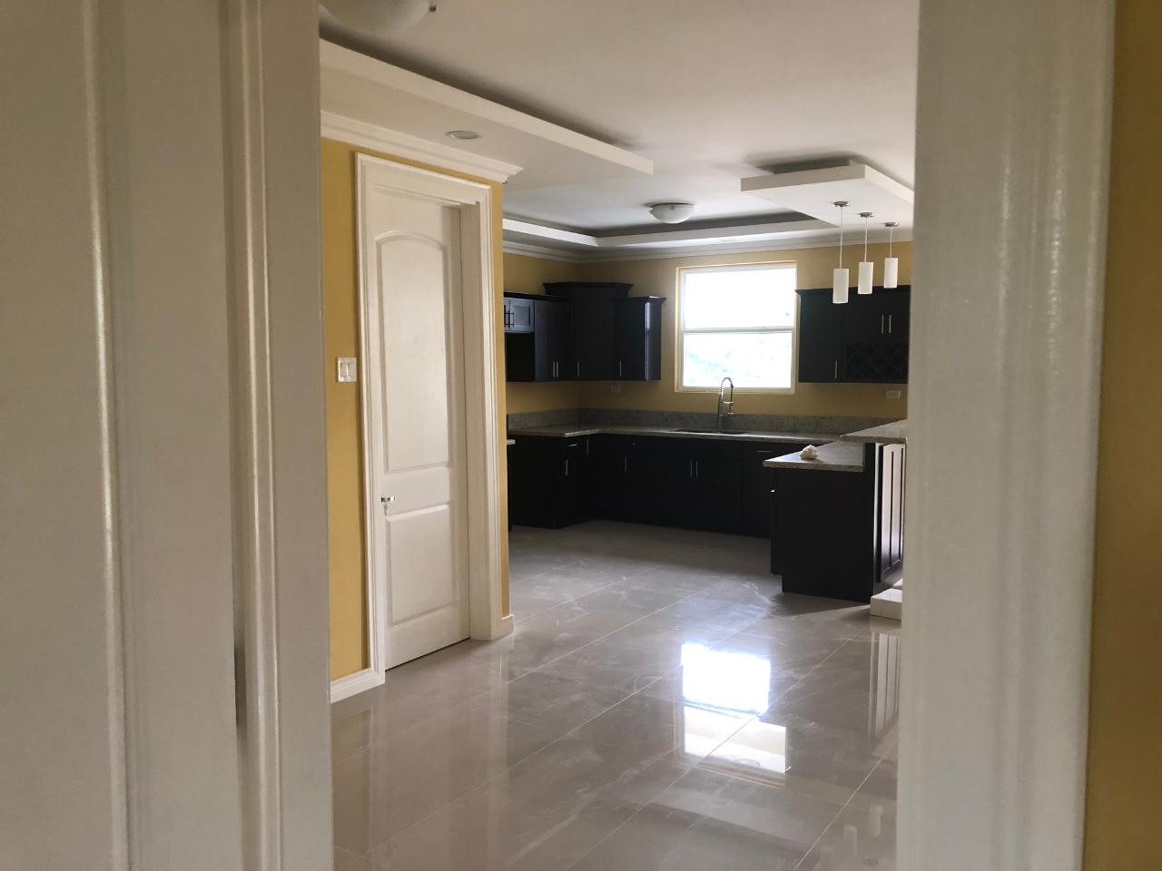 Apartment For Rent SWANSEA AVENUE, Kingston 19 180,000 Keez