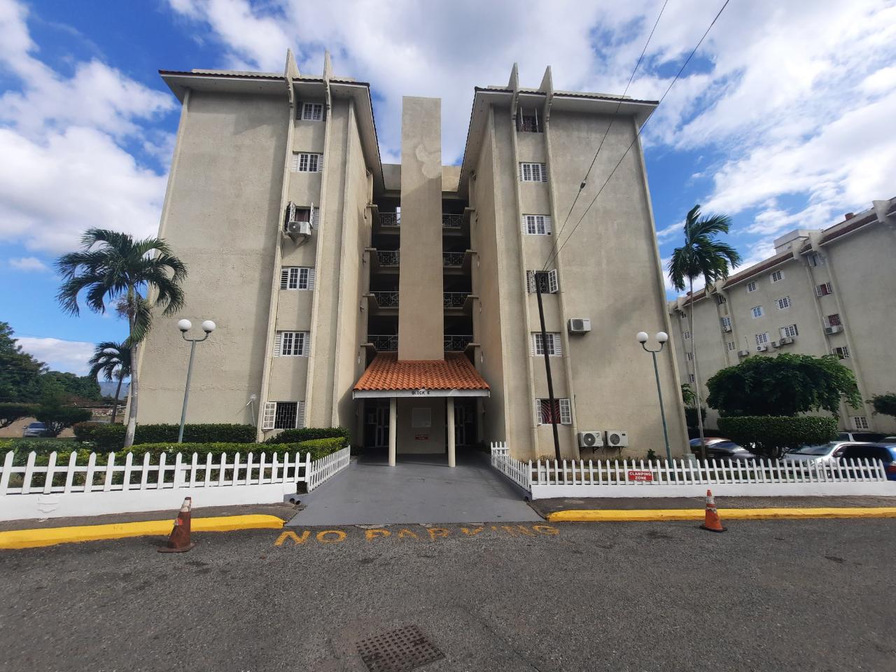 Apartment For Rent: CONSTANT SPRING ROAD, Kingston 8 | $85,000 | Keez