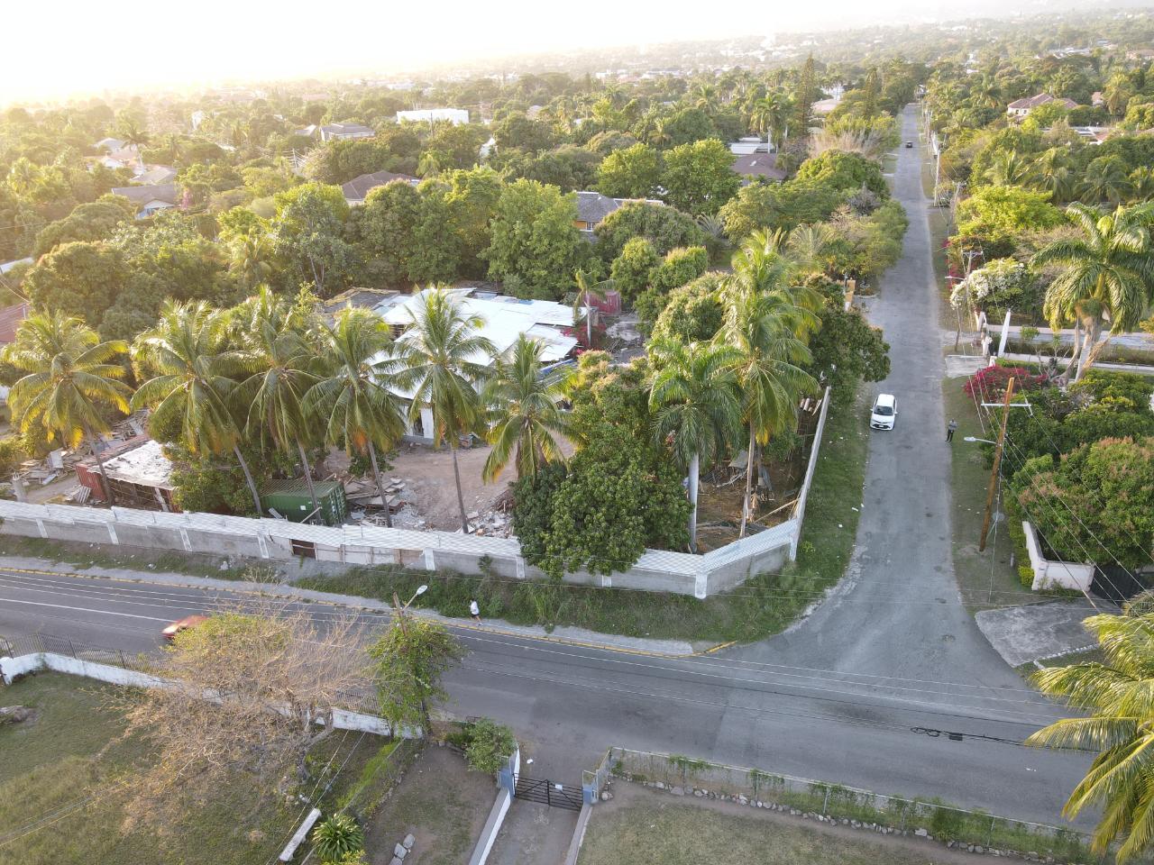 House For Sale ROAD, Kingston 6 875,000 Keez