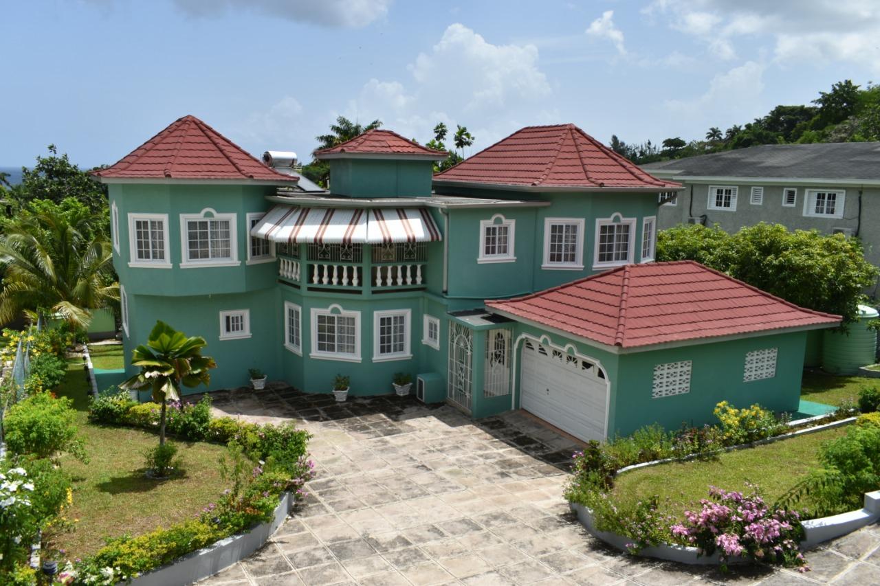 House For Sale PALM CIRCLE, UNITY HALL, Montego Bay 390,000 Keez