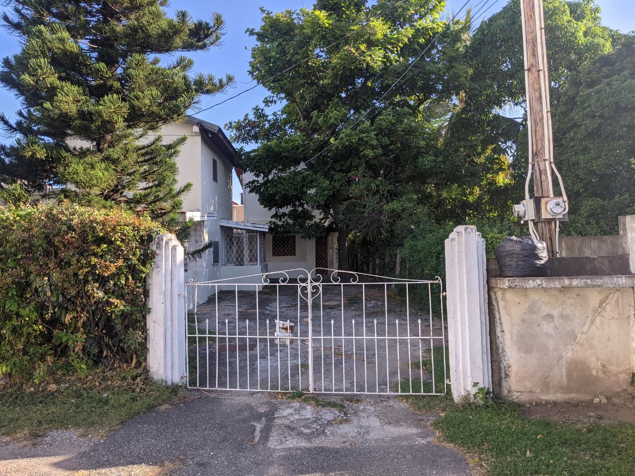 House For Rent ROSENEATH AVENUE, Kingston 6 80,000 Keez