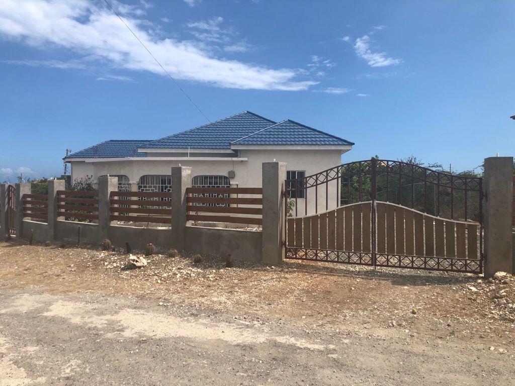 House For Rent OCEAN DRIVE, HELLSHIRE, S, Greater Portmore 100,000 Keez