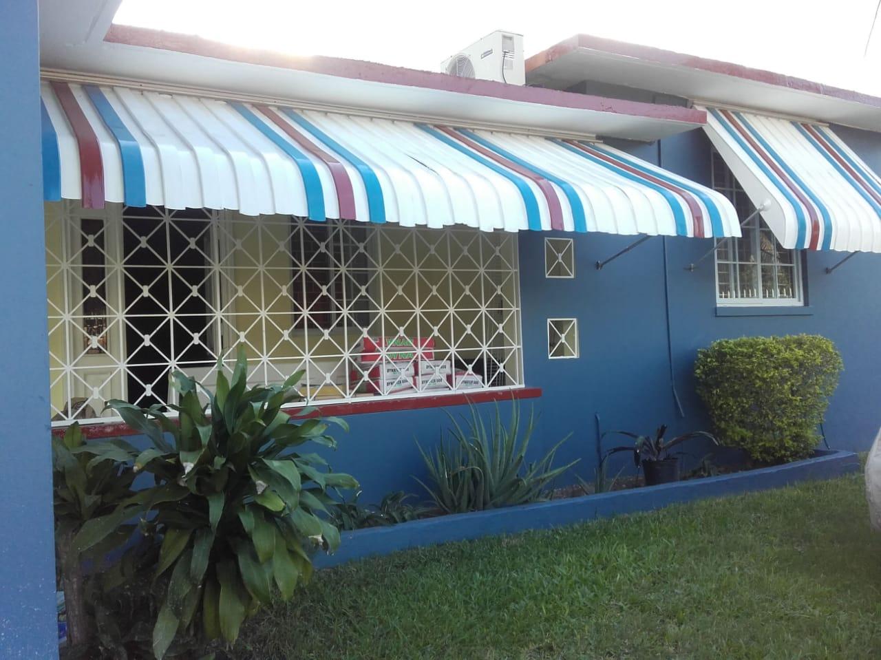 House For Rent MEADOWLAND DRIVE, Kingston 19 160,000 Keez