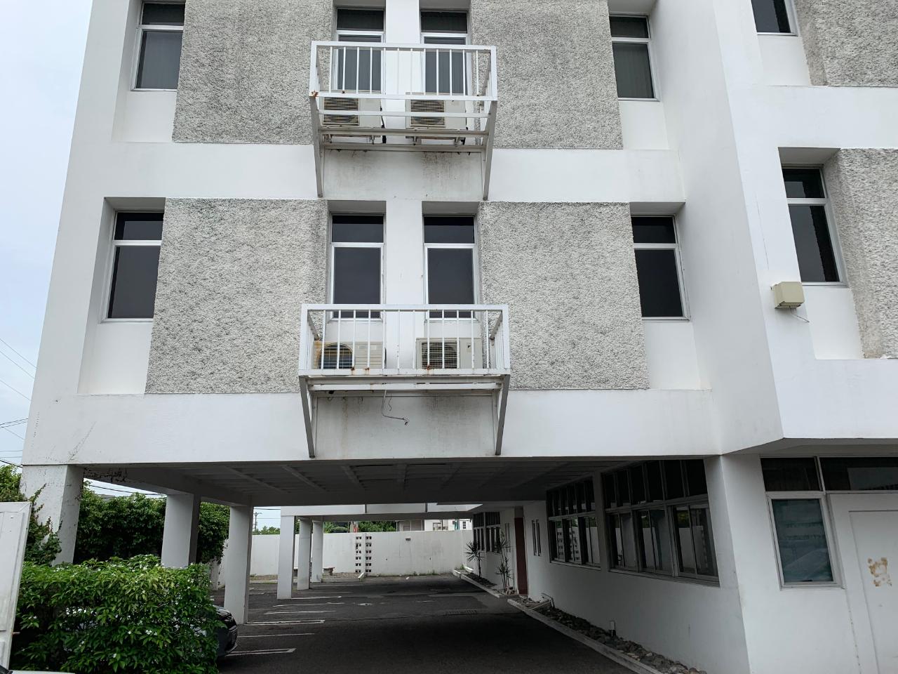 Offices / Commercial Bldg For Sale TRAFALGAR ROAD, Kingston 10