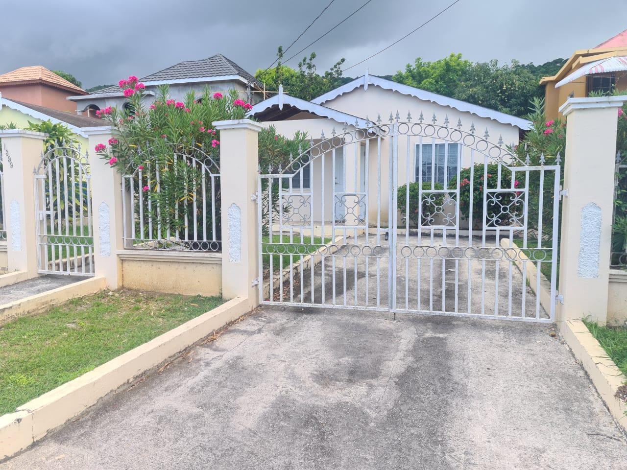 House For Rent BOGUE VILLAGE, ST. JAMES, Montego Bay 80,000