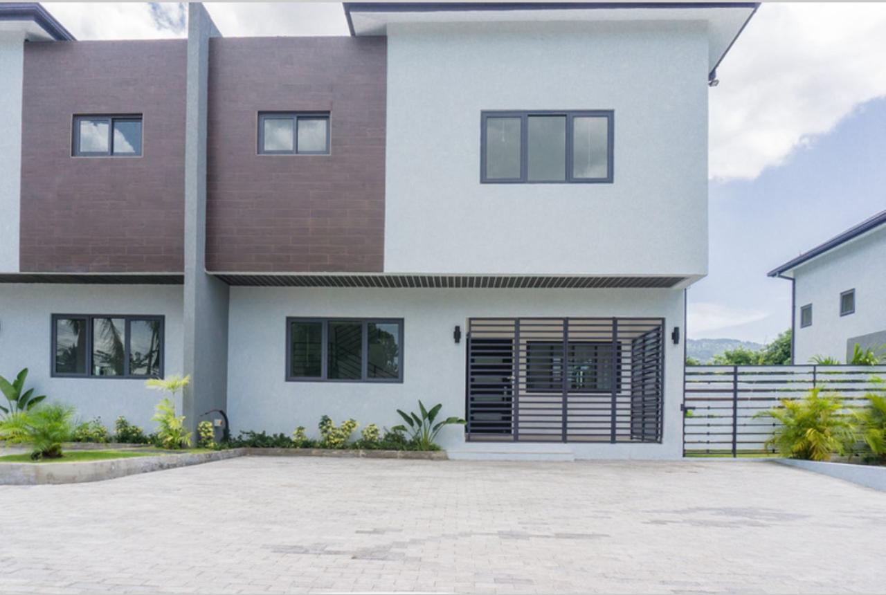 Townhouse For Rent CHARLEMONT DRIVE, KINGSTO, Kingston 6 2,500 Keez
