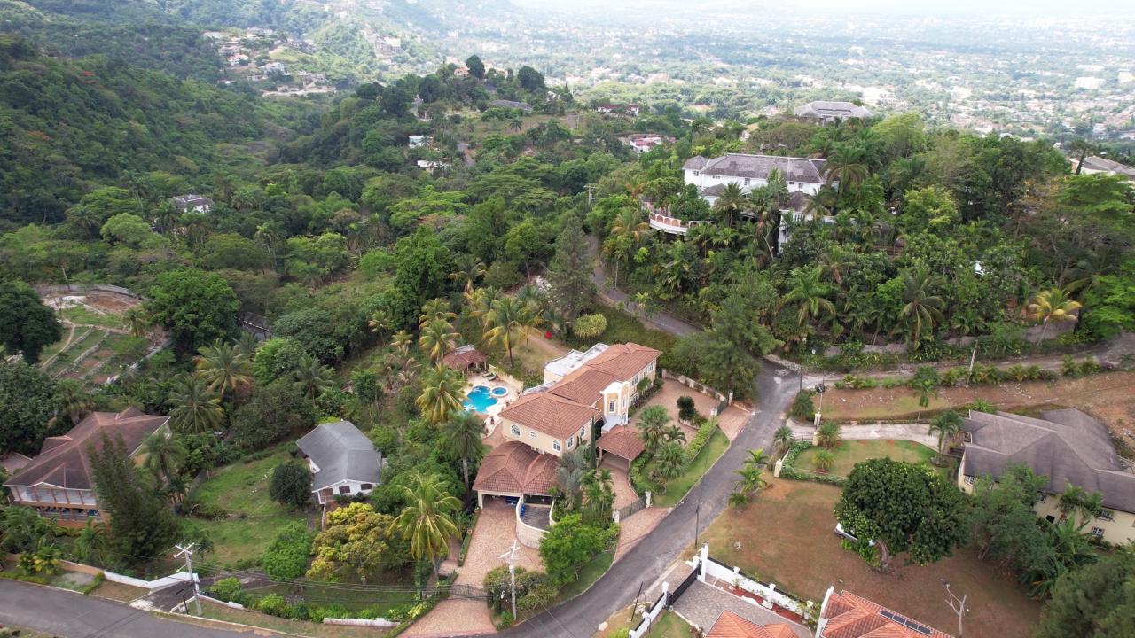 House For Sale MONTGOMERY ROAD, Kingston 9 3,000,000 Keez