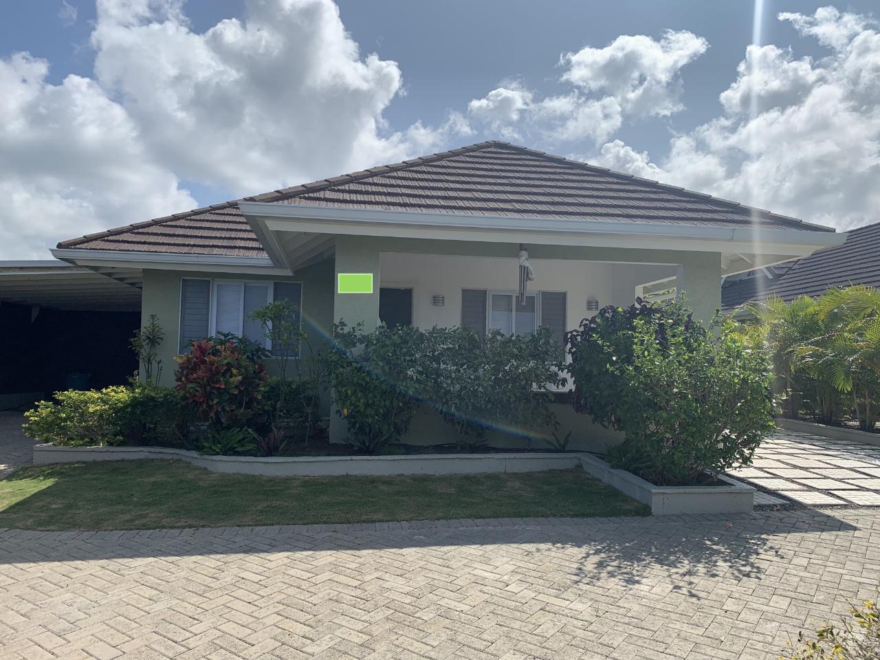 House For Rent: BREADFRUIT AVENUNE, RICHM, Laughlands | $1,300 | Keez