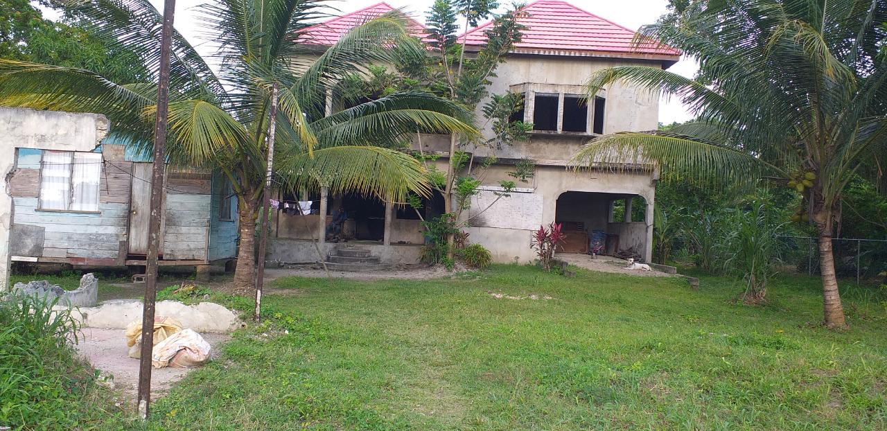 House For Sale HERTFORD, WESTMORELAND, SavannaLaMar 210,000 Keez
