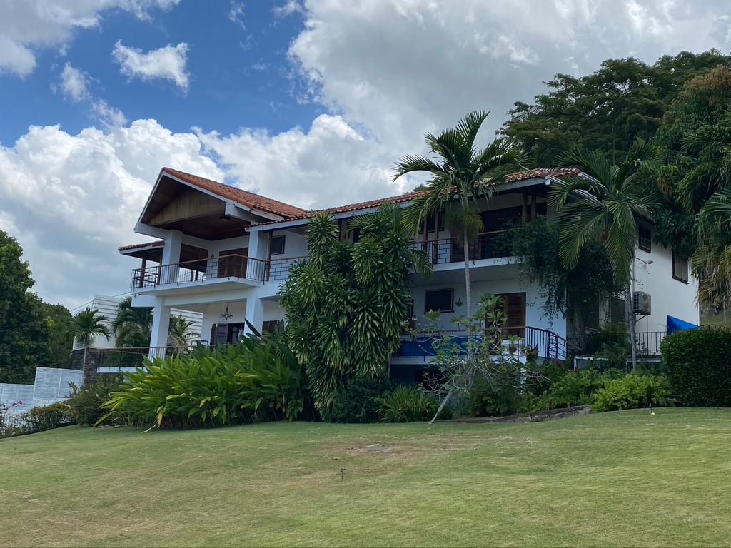 House For Sale BRACKNELL AVENUE, Kingston 6 2,300,000 Keez