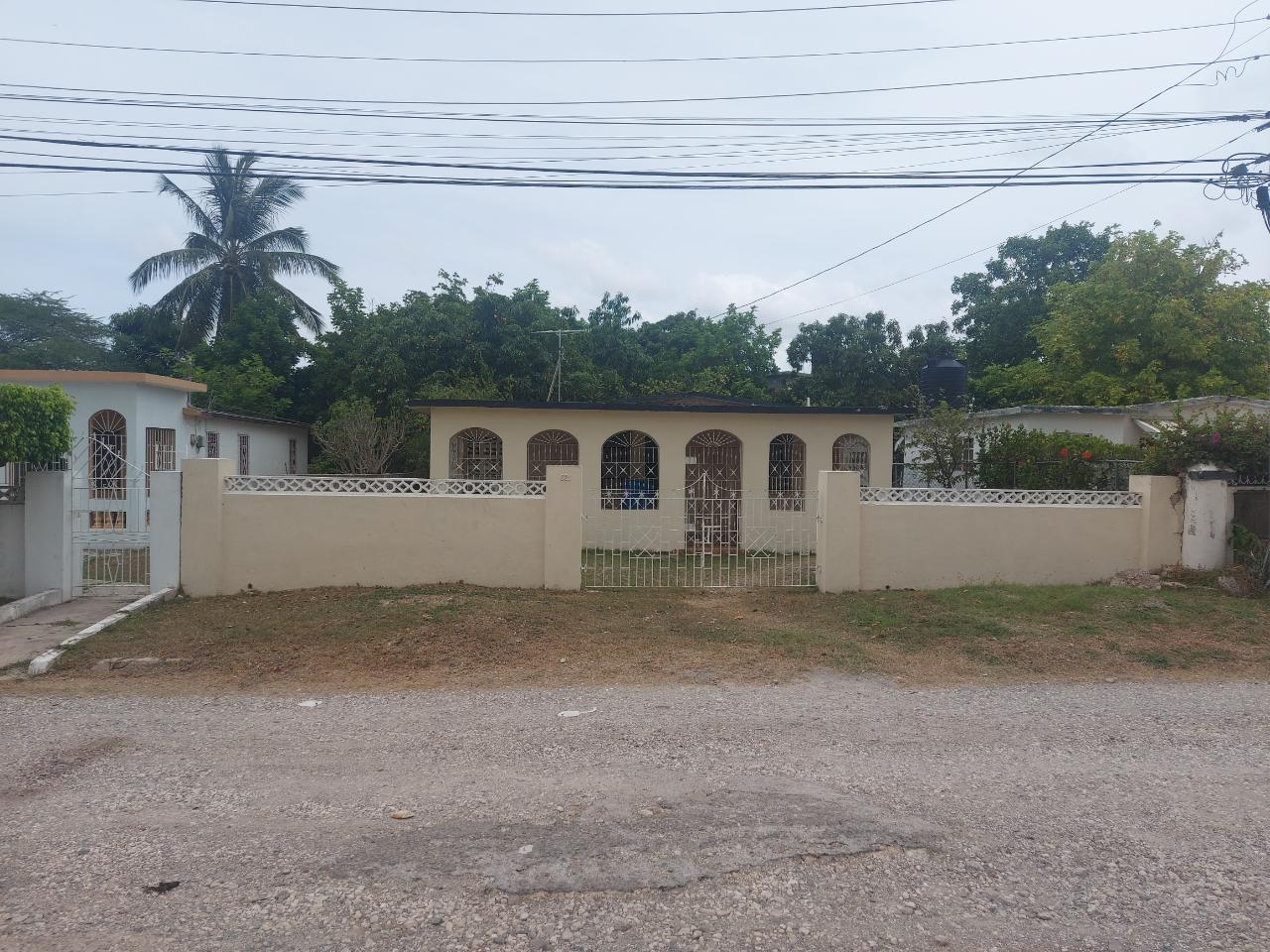 House For Sale HALL CLOSE, FAIRVIEW PARK, Spanish Town 12,500,000