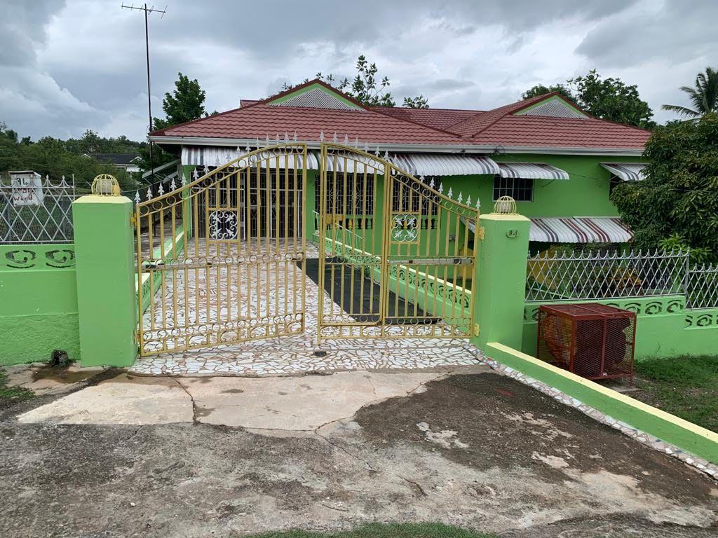 House For Sale INGLEWOOD DRIVE, MAY PEN, May Pen 40,000,000 Keez