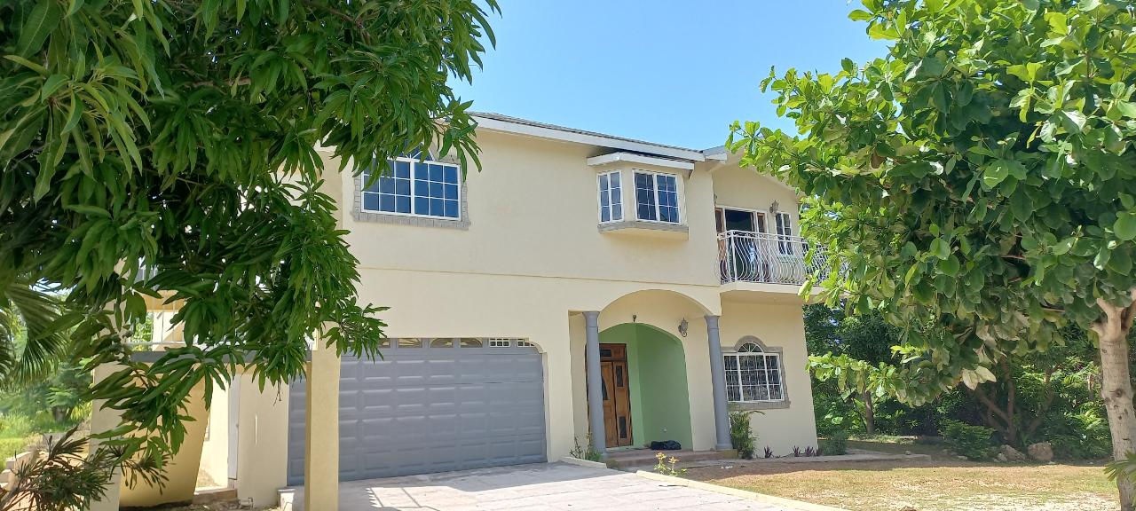 House For Rent VILLAGE GREEN, St. Ann's Bay 1,200 Keez