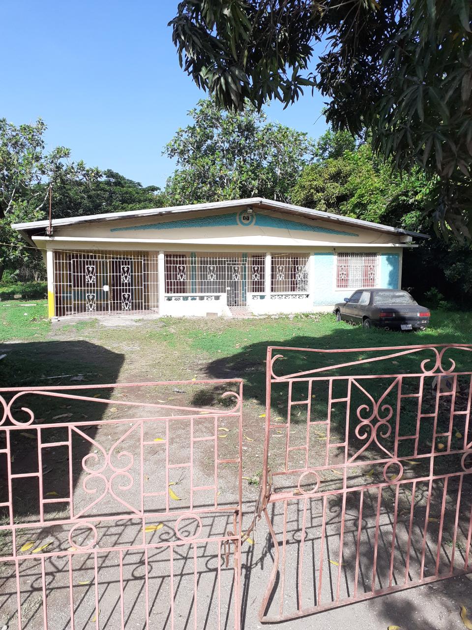 house-for-sale-foga-road-may-pen-26-000-000-keez