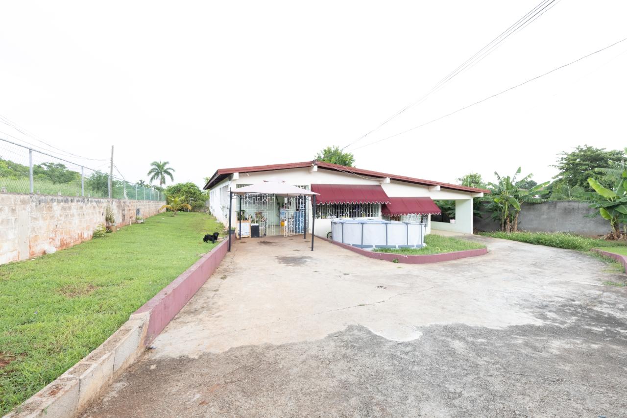 House For Sale PEMBROKE TERRACE, Kingston 19 440,000 Keez