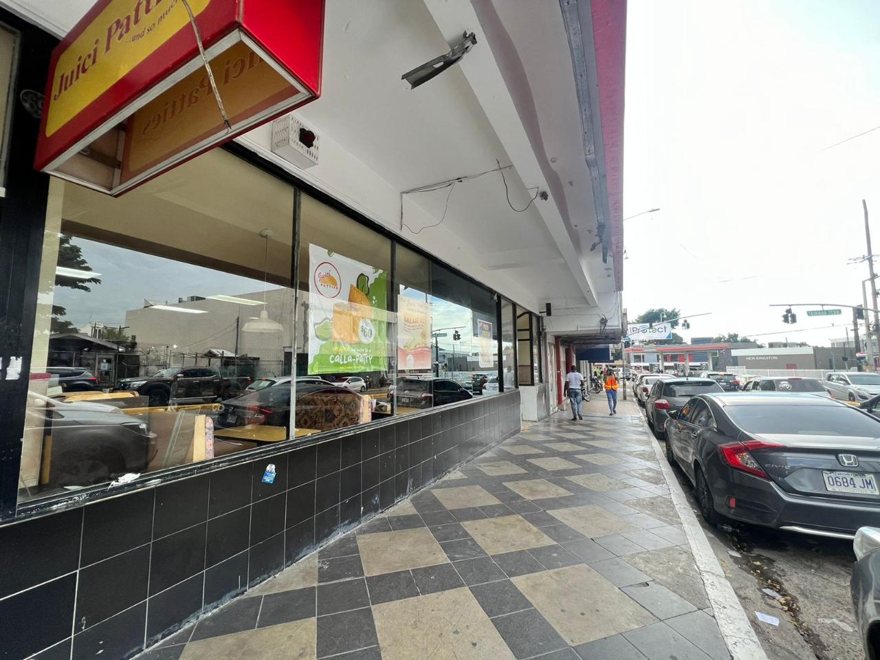 Offices / Commercial Bldg For Rent KNUTSFORD BOULEVARD, Kingston 5