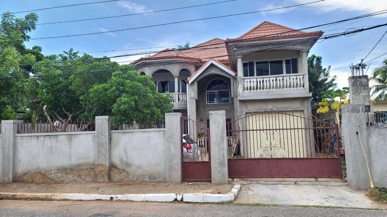 House For Sale: ST. ANDREW PARK, Kingston 10 | $400,000 | Keez