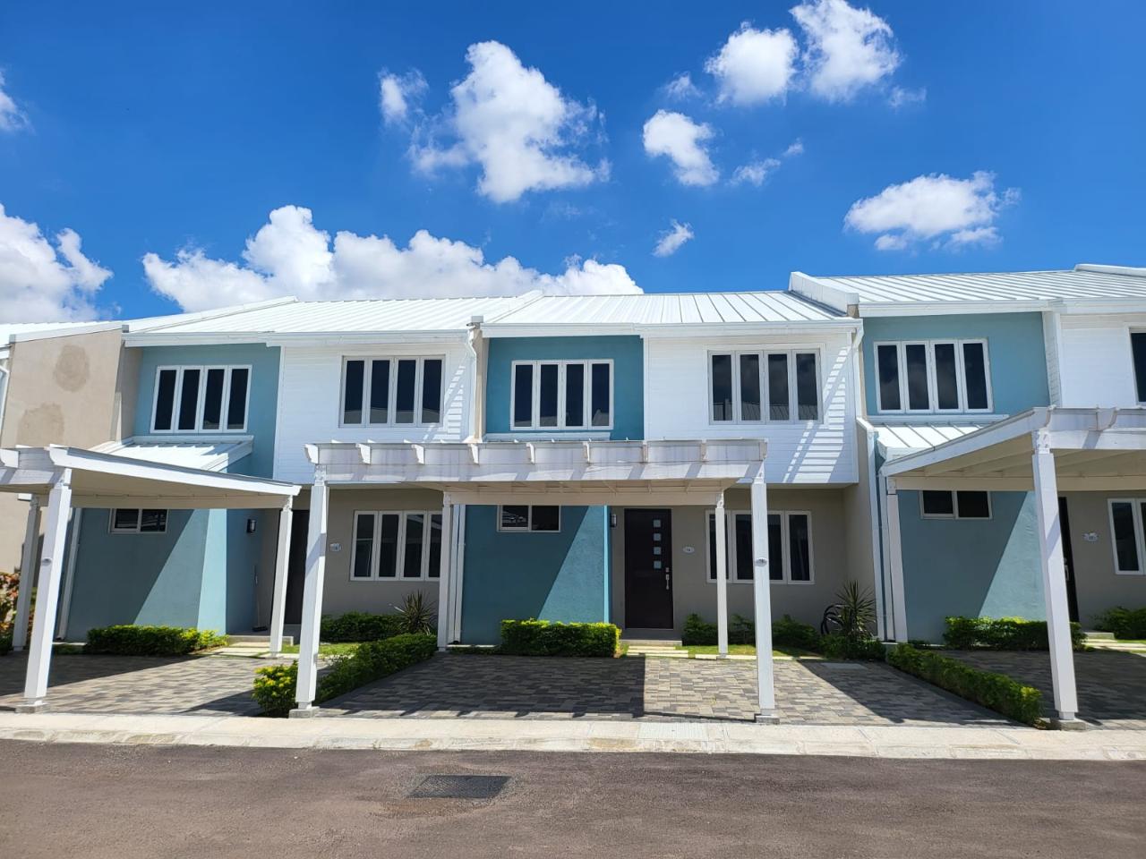 Townhouse For Sale SEYMOUR AVENUE, Kingston 6 595,000