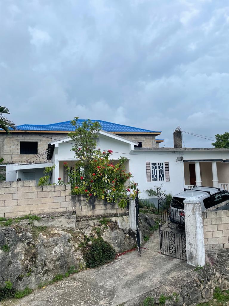 House For Sale GREAT POND, Ocho Rios 27,000,000 Keez