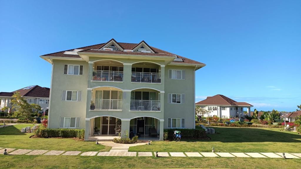 Apartment For Rent RICHMOND ESTATES, PRIORY,, Runaway Bay 1,500 Keez