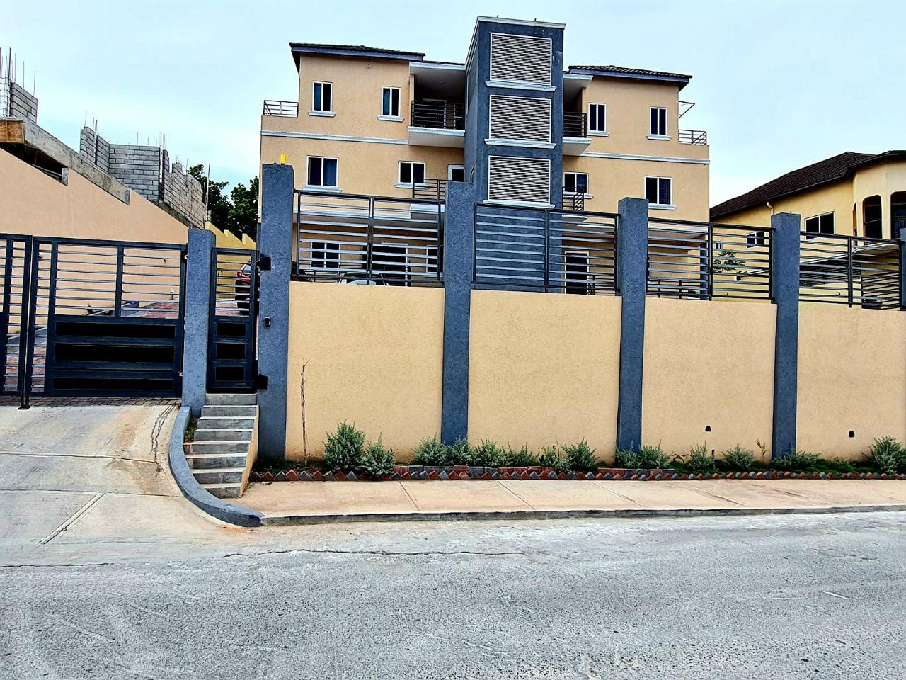 Apartment For Rent PINE BOULEVARD, Kingston 7 125,000 Keez