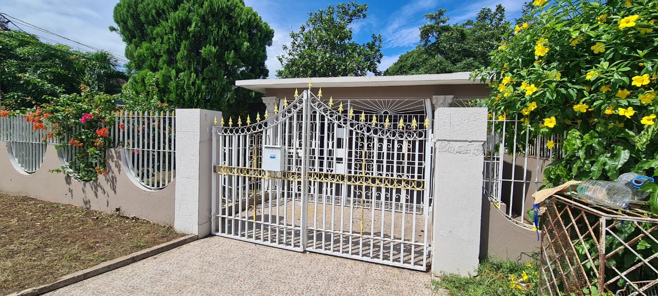 House For Sale HARWOOD DRIVE, Kingston 20 24,000,000 Keez