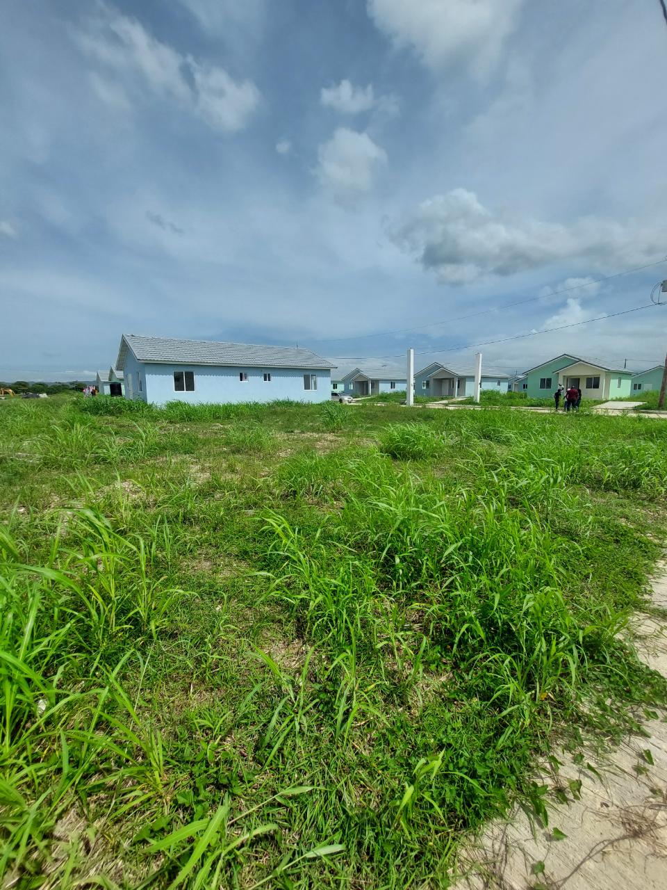House For Sale INNSWOODS, ST. CATHERINE, Spanish Town 18,000,000 Keez