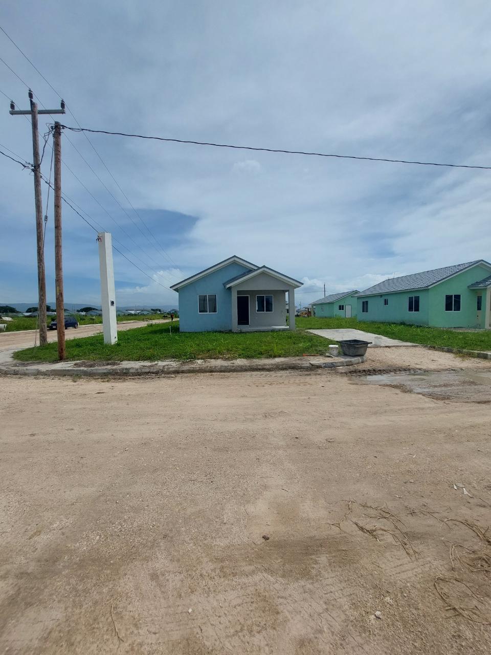 House For Sale INNSWOOD, ST.CATHERINE, Spanish Town 18,000,000 Keez