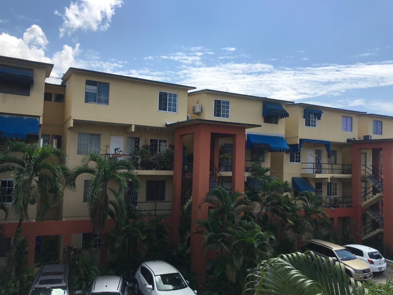 Apartment For Sale 26 DUNROBIN ACRES APT, Kingston 8 23,000,000 Keez