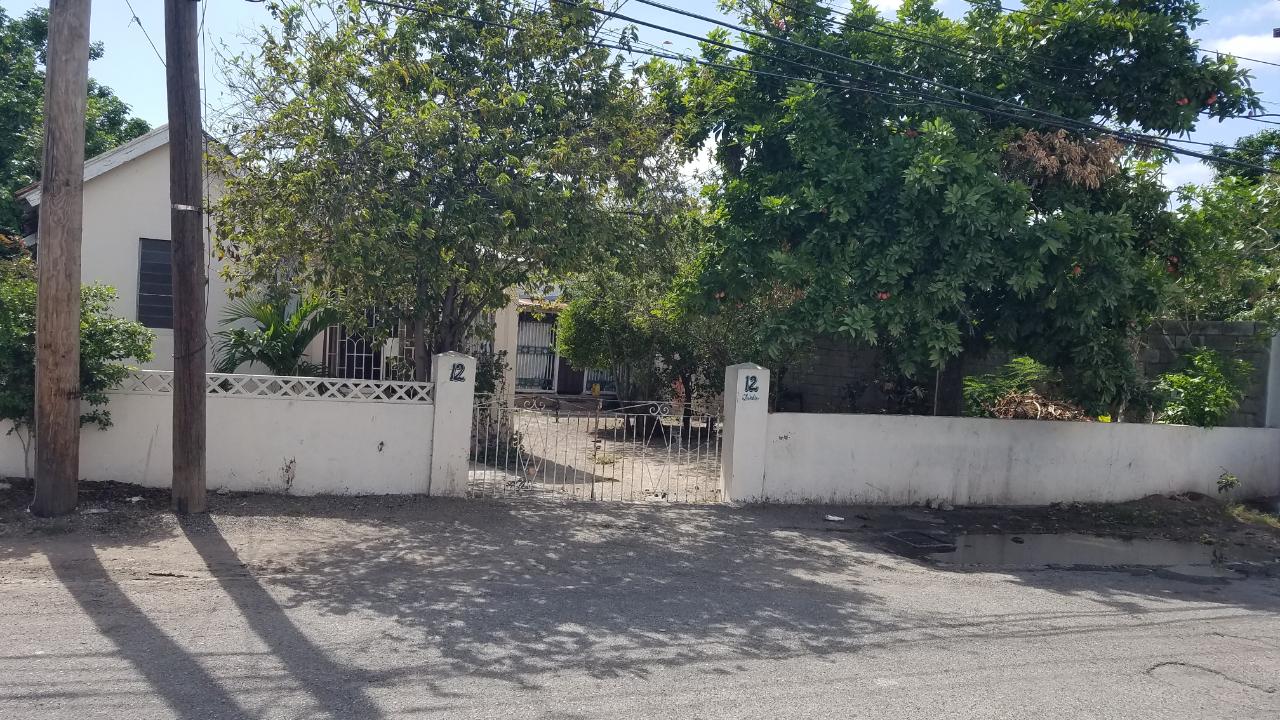 House For Sale CARPENTERS ROAD, Kingston 10 20,000,000 Keez