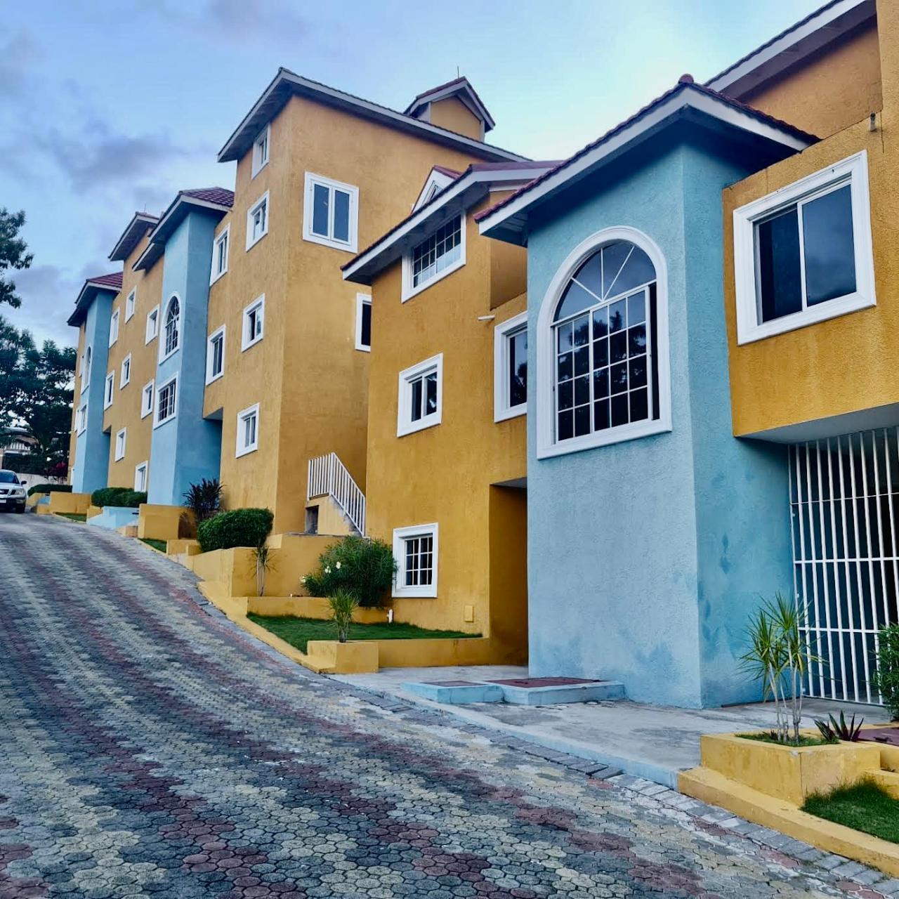 Apartment For Sale READING, Reading 33,000,000 Keez