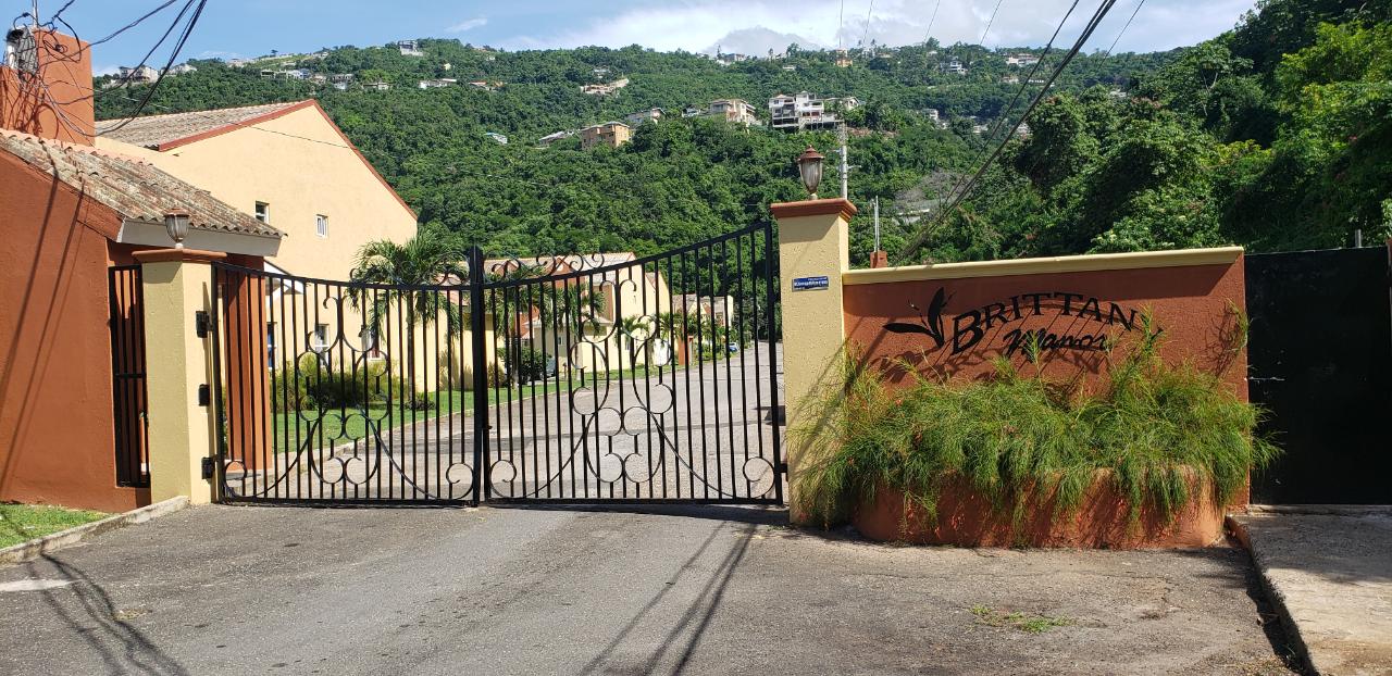 Townhouse For Rent WATERVALE AVENUE, Kingston 19 180,000 Keez