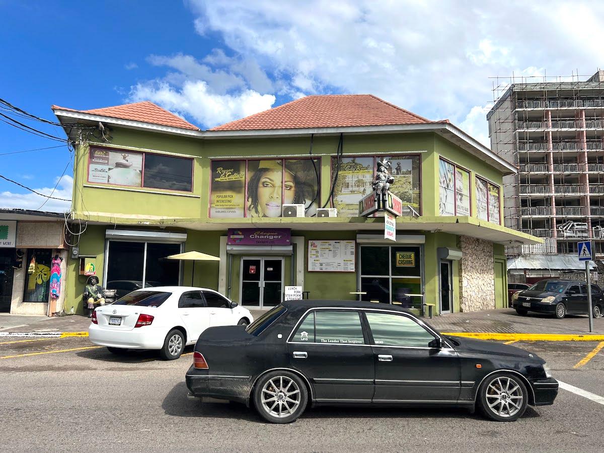 offices-commercial-bldg-for-rent-jimmy-cliff-blvd-montego-montego