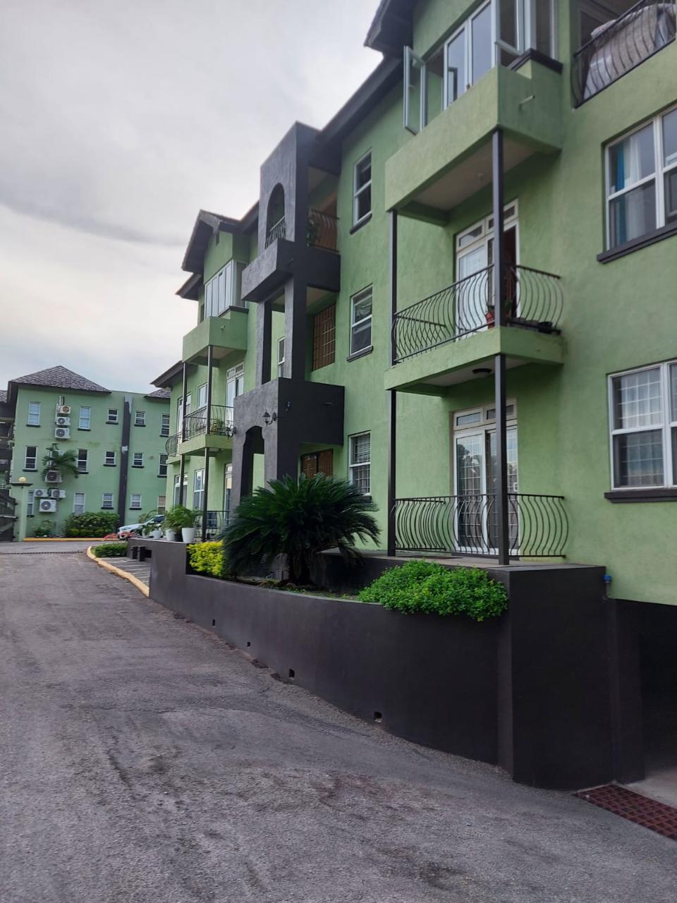Apartment For Sale DURHAM AVENUE, Kingston 6 30,000,000 Keez