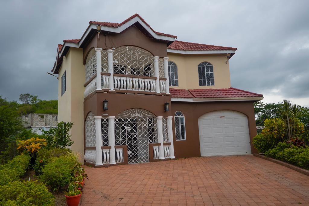 House For Sale ANDERSON HEIGHTS MAY PEN, May Pen 38,000,000 Keez