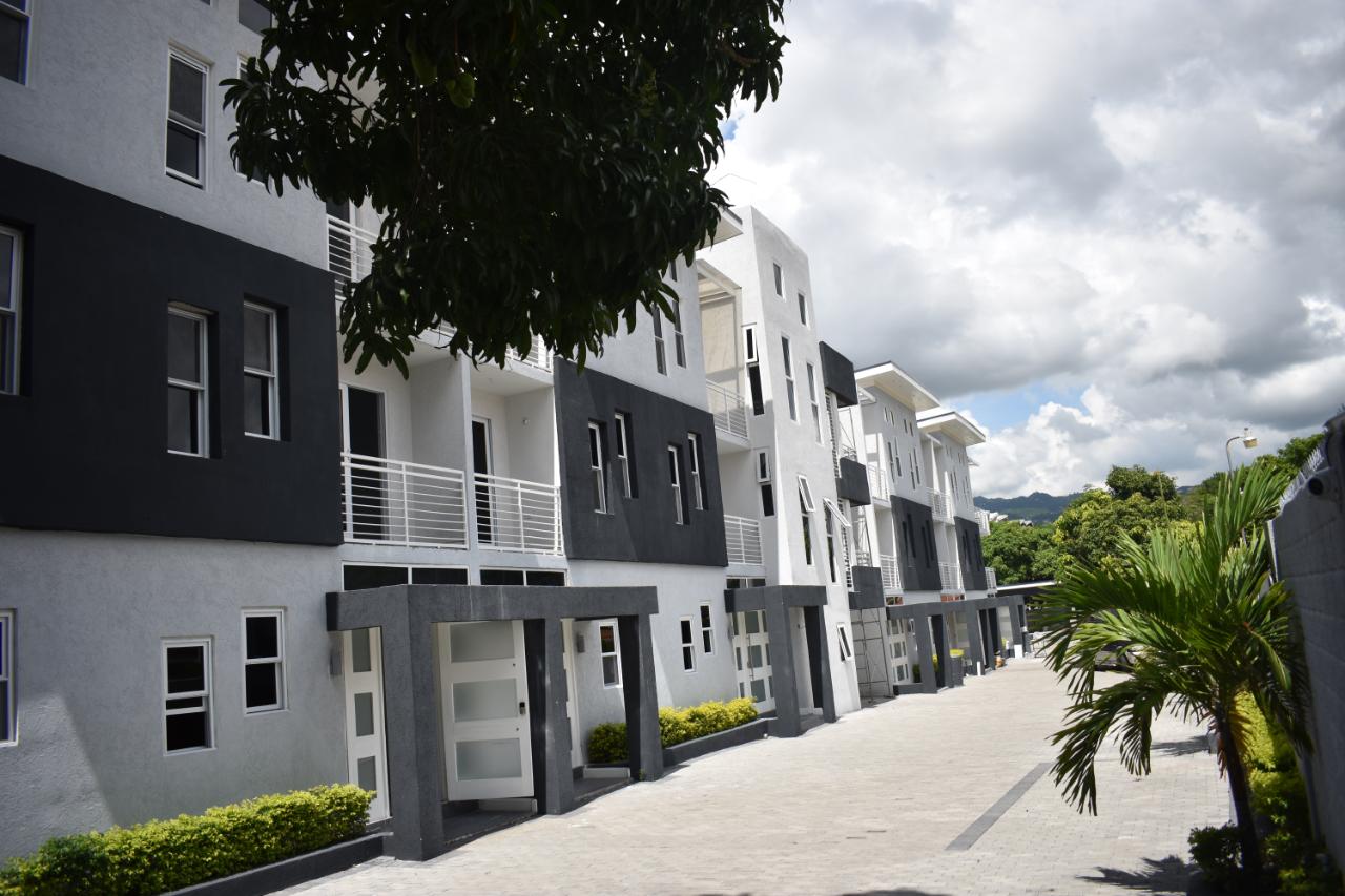 Townhouse For Rent ROCHESTER AVENUE, Kingston 8 250,000 Keez