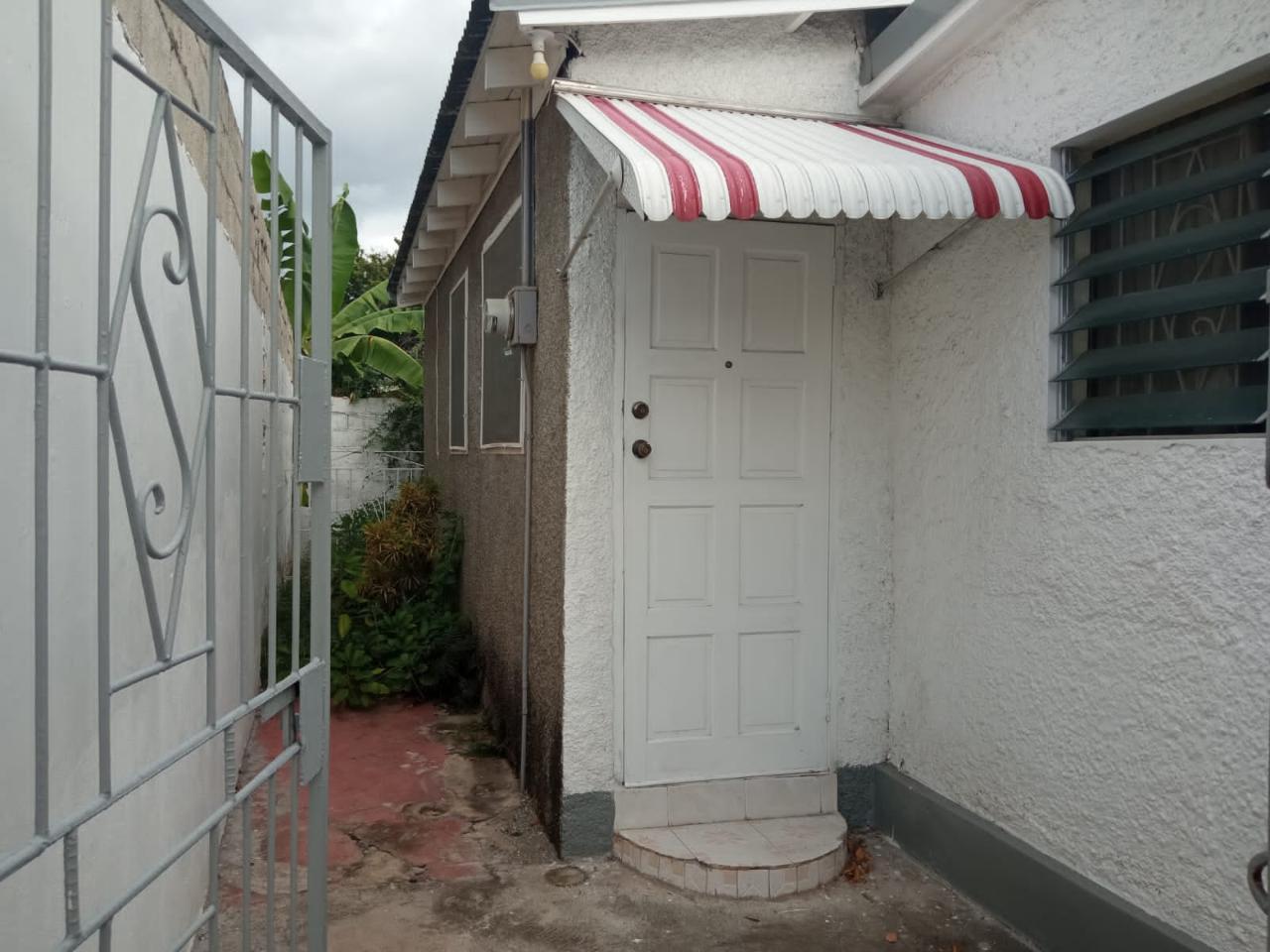 House For Rent ST JAMES RD, KINGSTON 3, Kingston 3 50,000 Keez