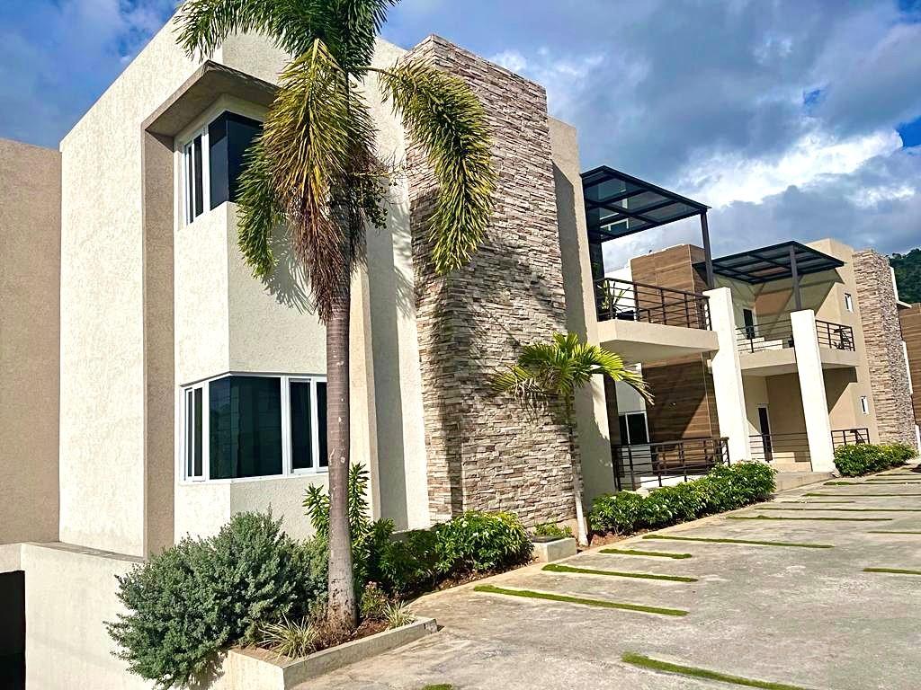 Apartment For Sale RUSSELL HEIGHTS, Kingston 8 76,000,000 Keez