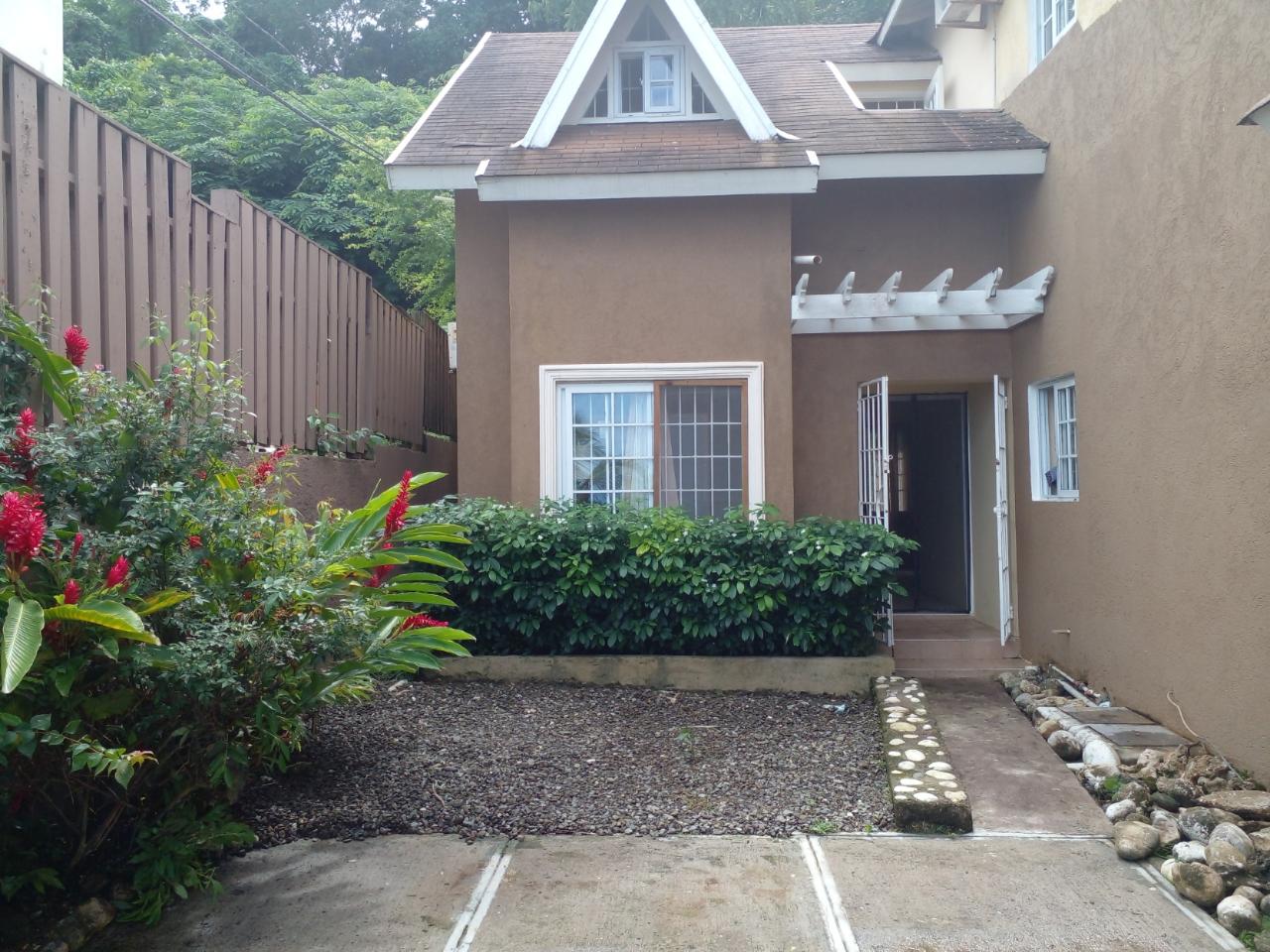 Apartment For Rent EMERALD ESTATE, Tower Isle 750 Keez