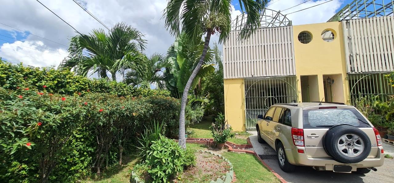 Townhouse For Sale HOPE ROAD KINGSTON 6, Kingston 6 45,000,000 Keez