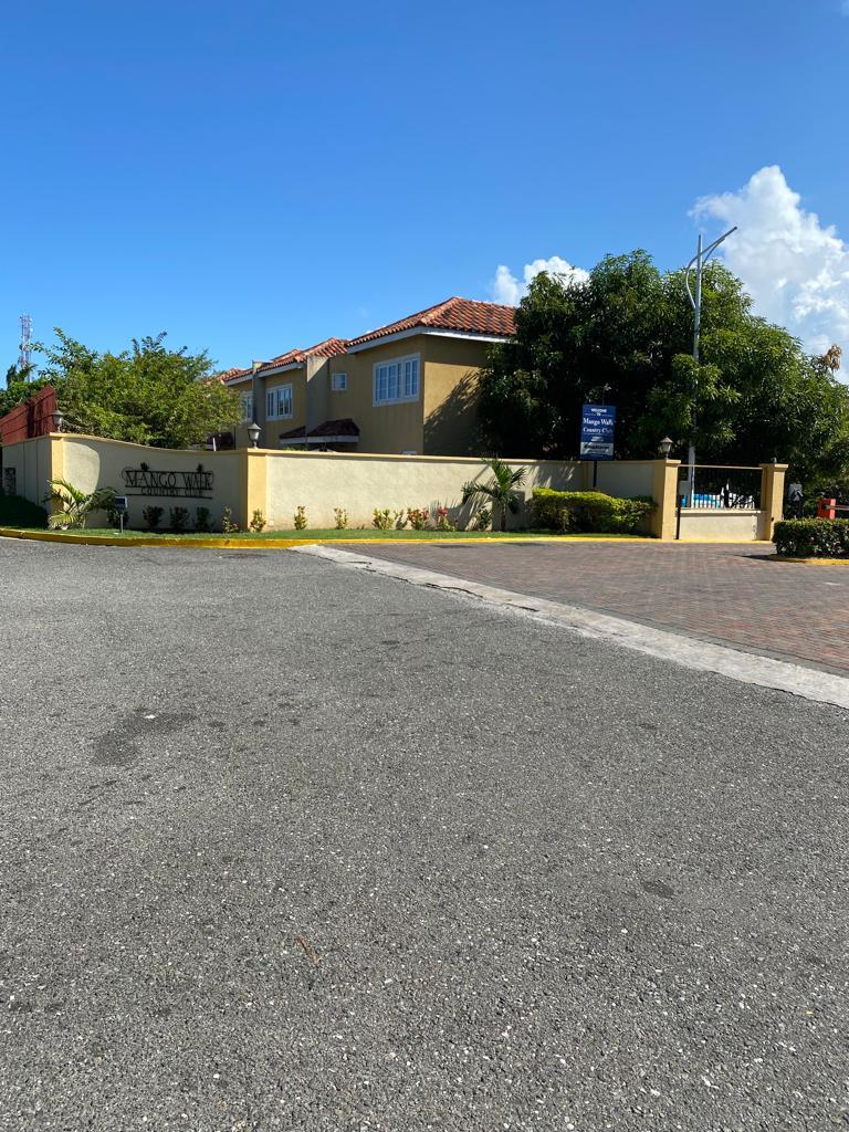Townhouse For Rent MANGO WALK COUNTRY CLUB, Montego Bay 900 Keez