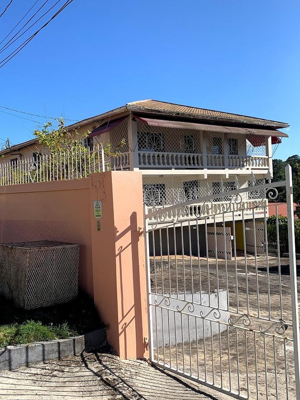 House For Sale BROMPTON ROAD, BATTERSEA, Mandeville 30,000,000 Keez