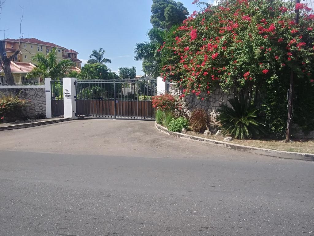 Townhouse For Sale CHARLTON ROAD, KINGSTON 8, Kingston 8 65,000,000