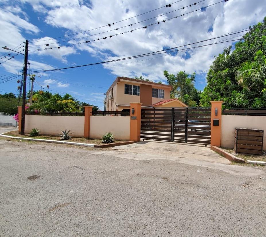 House For Rent ESSEX AVENUE, Kingston 6 185,000 Keez