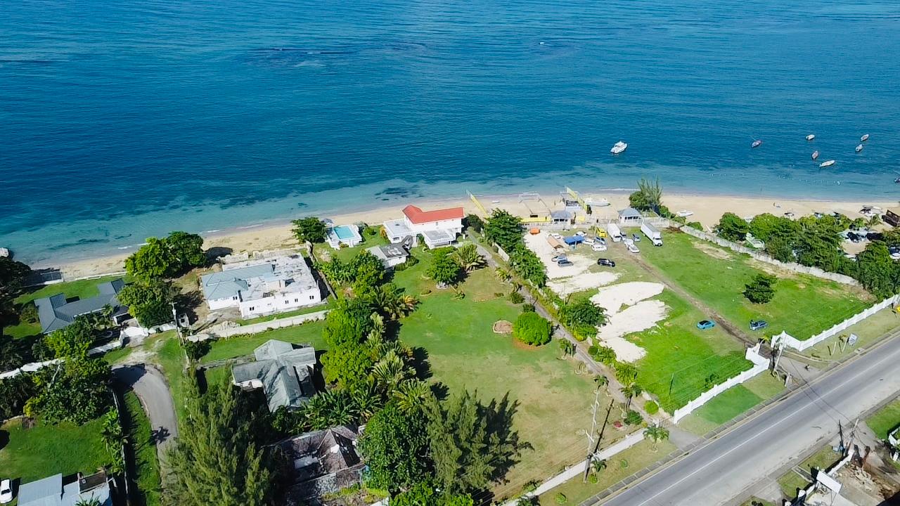 House For Sale: LLANDOVERY ESTATE, Runaway Bay | $310,000 | Keez