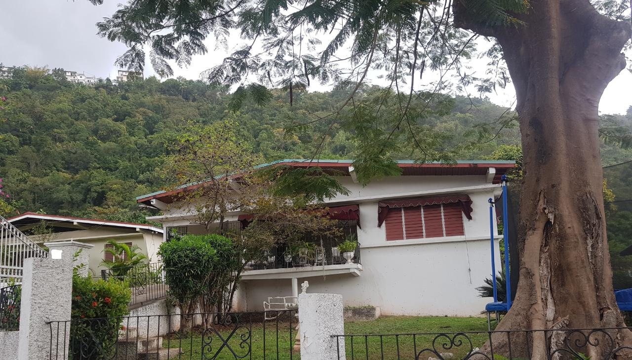 House For Sale HIGHLAND CLOSE, HAVENDALE, Kingston 19 56,000,000 Keez