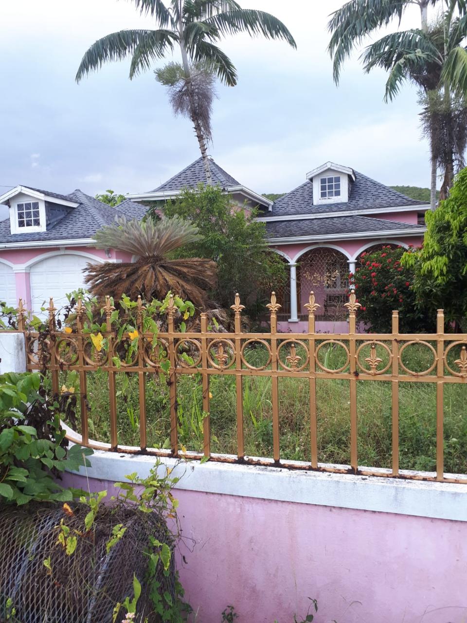 House For Sale DORCHESTER DRIVE, IRONSHO, Montego Bay 280,000 Keez