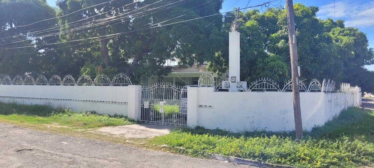 House For Sale LORRAINE AVENUE, Kingston 10 35,000,000 Keez